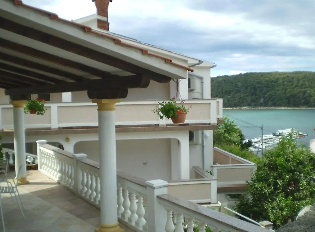 Apartments Ljubica Kampor