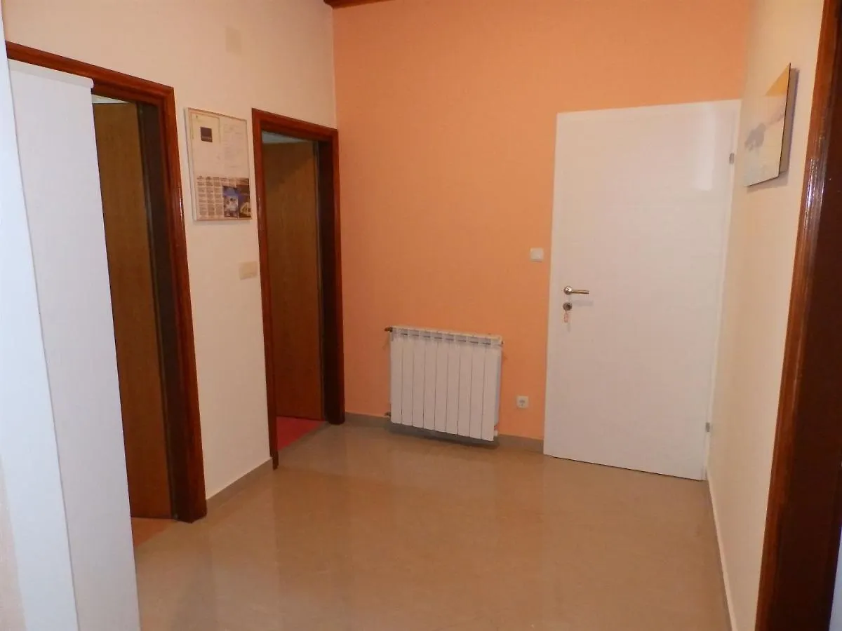 Apartments Ljubica Kampor 0*,