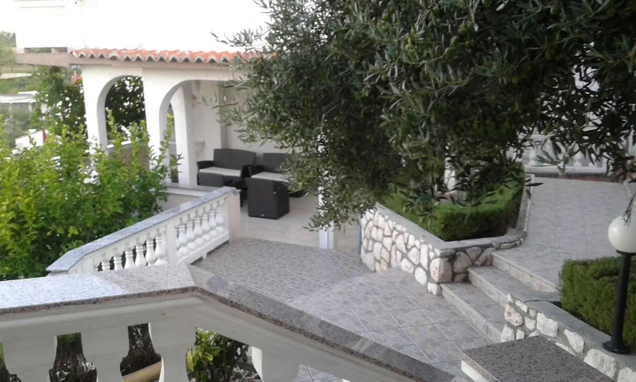 Apartments Ljubica Kampor