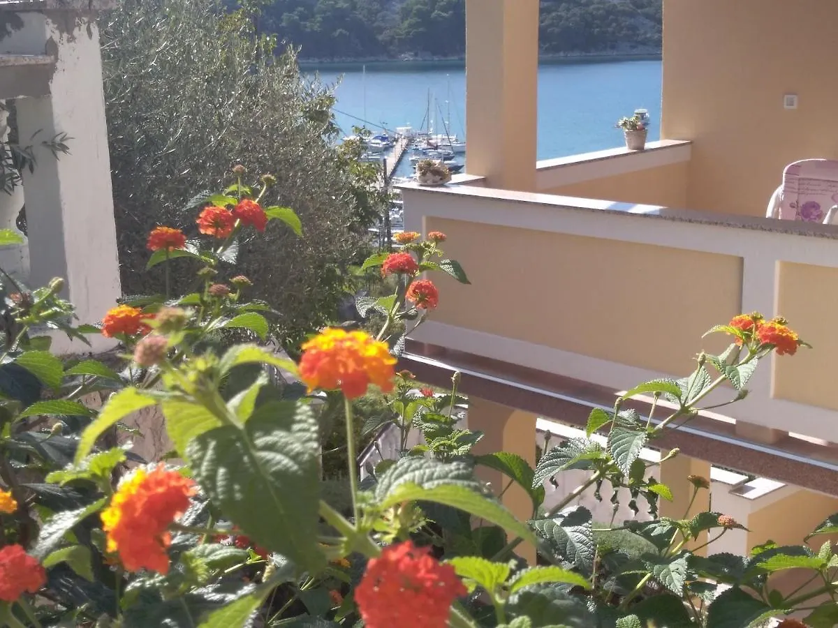Apartments Ljubica Kampor