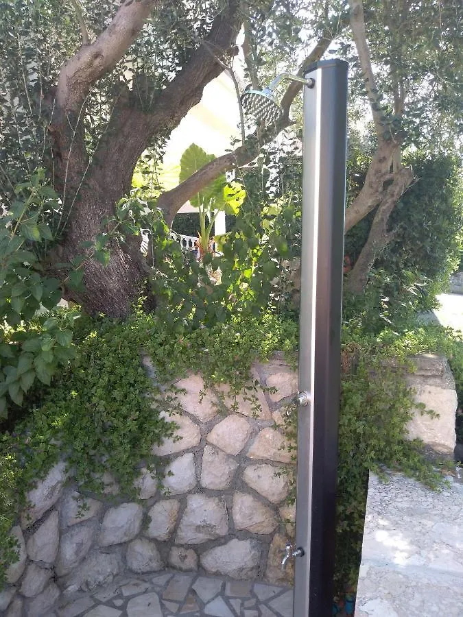 Apartments Ljubica Kampor