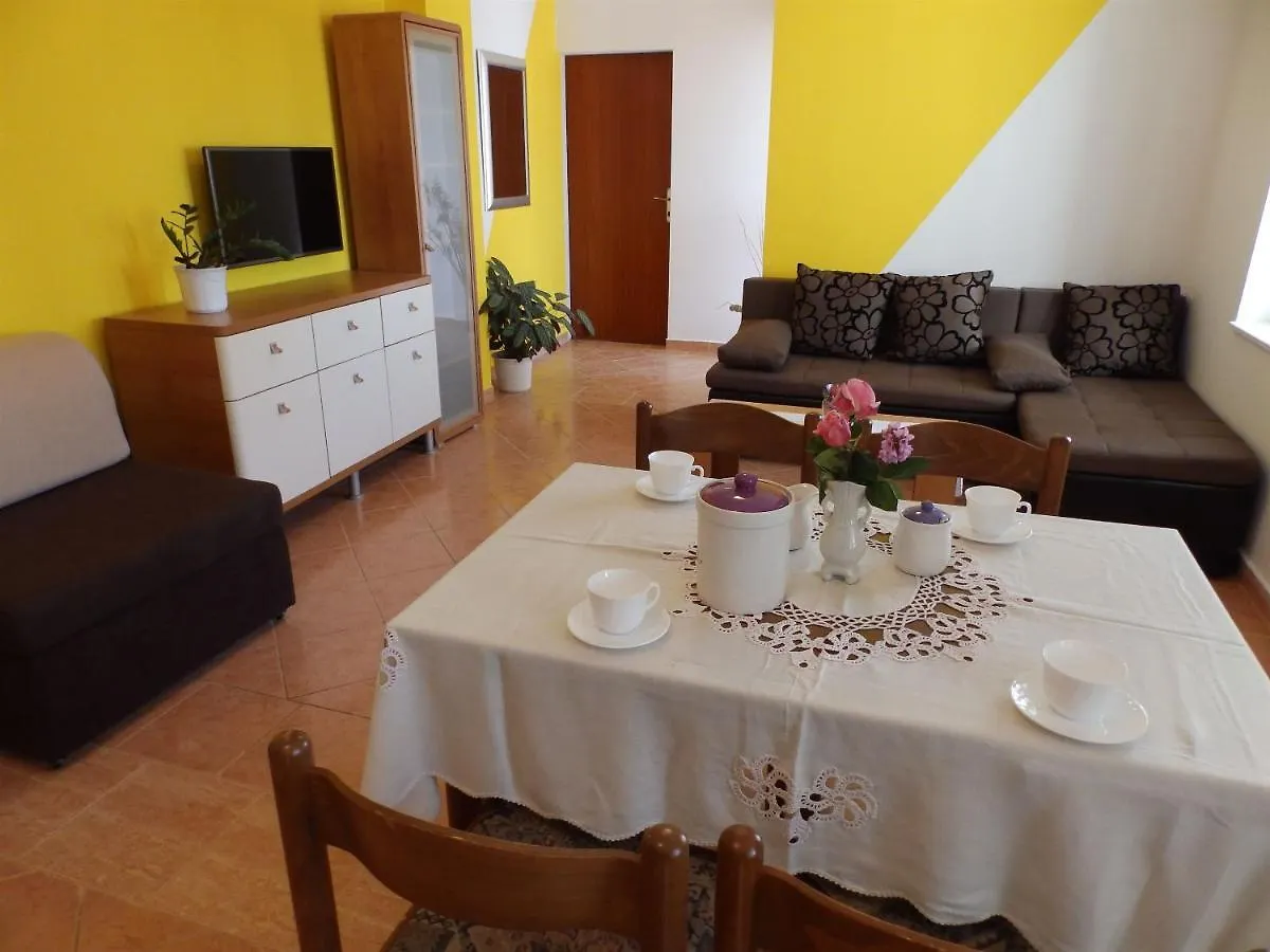 Apartments Ljubica Kampor