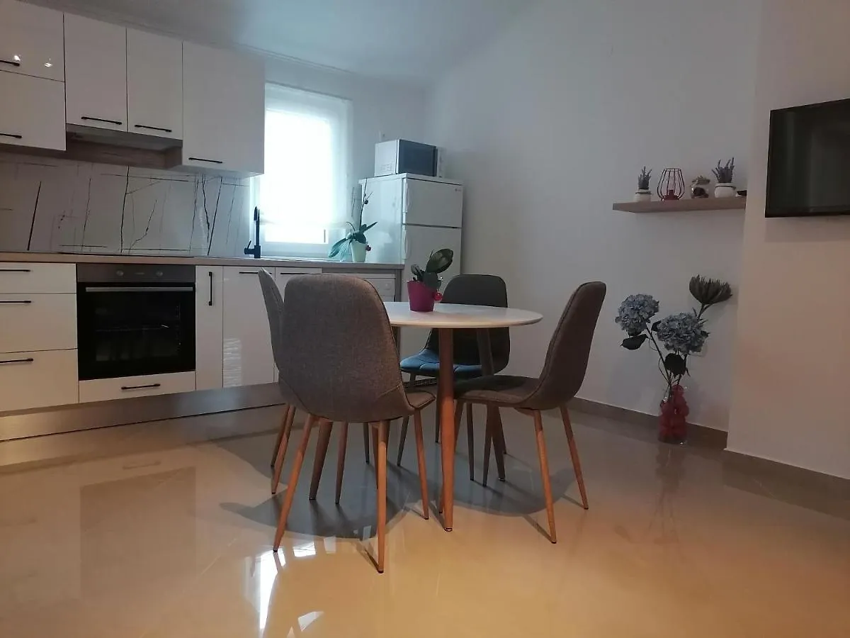 Apartments Ljubica Kampor