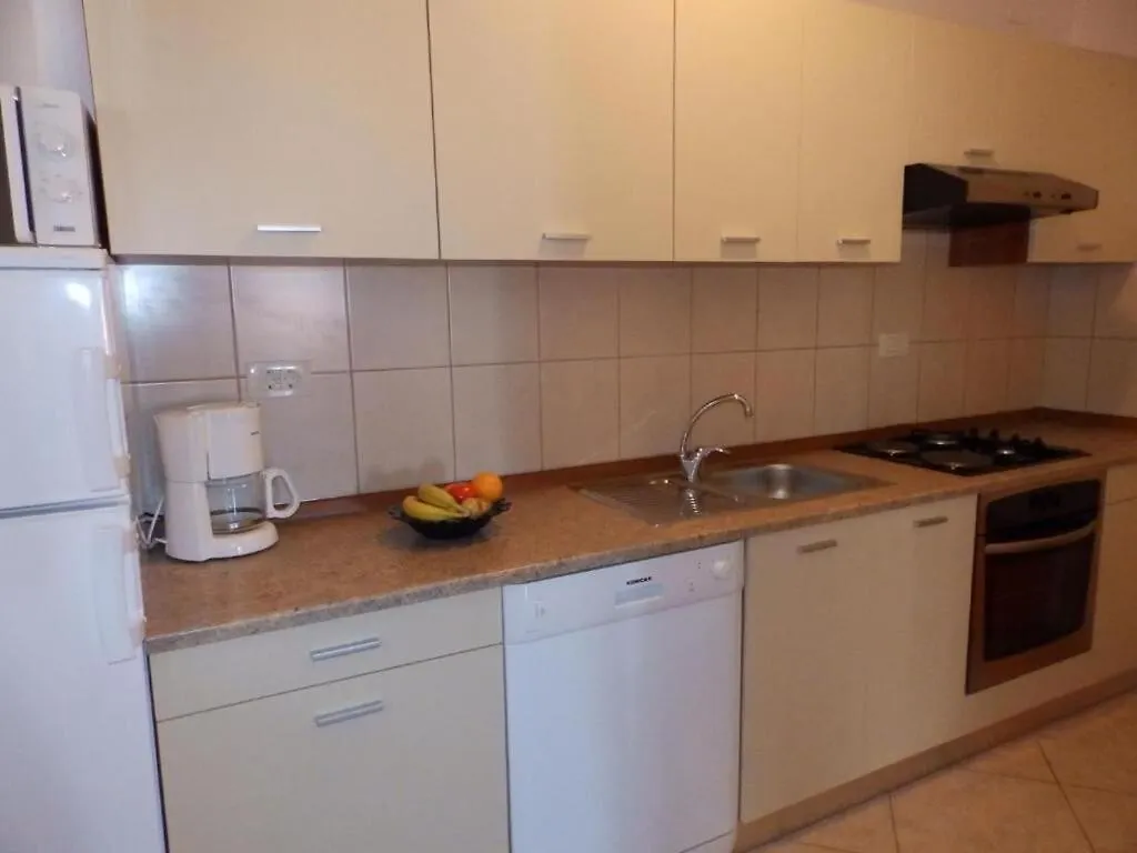 Apartments Ljubica Kampor 0*,